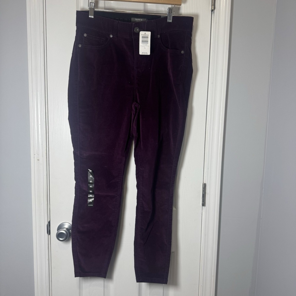 Torrid Bombshell Skinny Corduroy High-Rise Jean in Windsor Wine Size 14R NWT